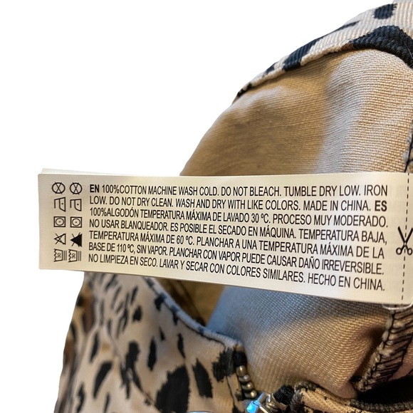 - F21 Leopard Print Denim Zip Up Mini Skirt - Picture 9 of 10